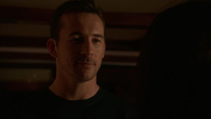 Barry Sloane - Revenge (2013) 3x02 'Sin' фото №1259827