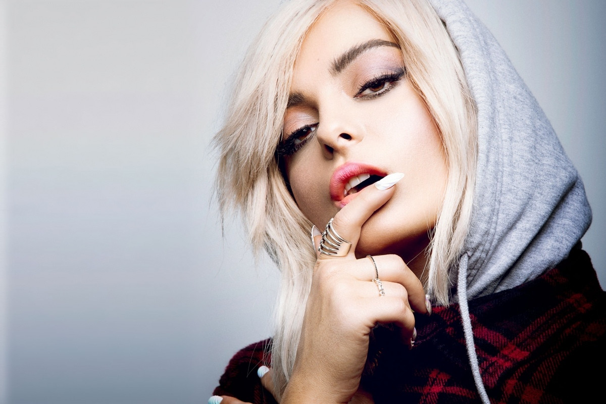 Биби Рекса (Bebe Rexha)