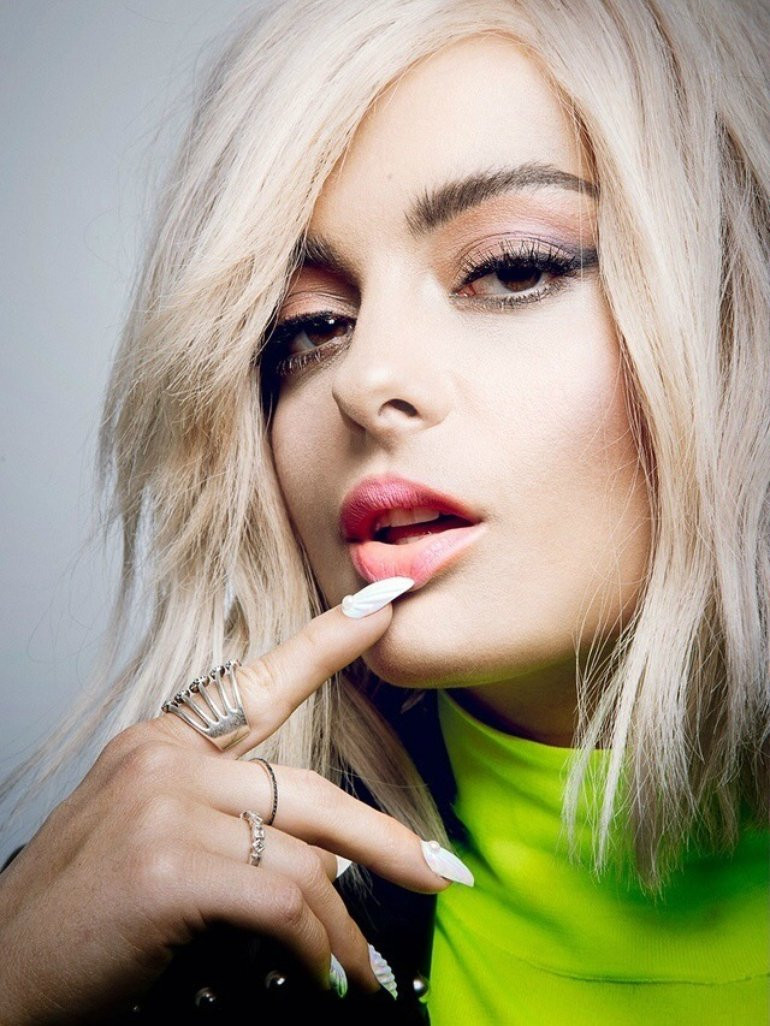 Биби Рекса (Bebe Rexha)