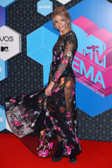 Becca Dudley - MTV EMA 2016 фото №978773