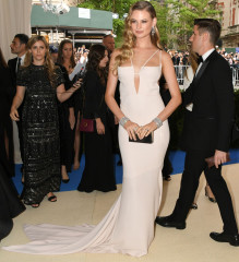 Behati Prinsloo – MET Gala at The Metropolitan Museum of Art in New York фото №961087