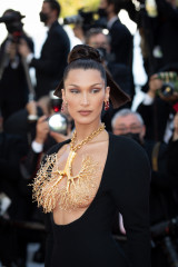 Bella Hadid - 'Tre Piani' (Three Floors) Screening in Cannes | July 11, 2021 фото №1302851