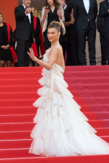 Bella Hadid – “Rocketman” Red Carpet at Cannes Film Festival фото №1175507