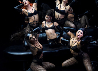 Bella Hadid - Savage x Fenty Vol. II Show 2020, Los Angeles // 13.09.2020 фото №1278310