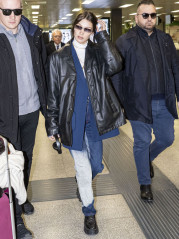 Bella Hadid – Arriving to Max Mara Headquarters in Milan 02/19/2020 фото №1247078