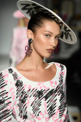 Bella Hadid - Moschino Spring/Summer 2019 Fashion Show in Milan фото №1137198