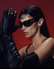 Bella Hadid - Marc Jacobs Eyewear Campaign 2023 фото №1381536