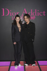 Bella Hadid – Dior Addict Lacquer Plump Party at 1 OAK in Tokyo фото №1062325