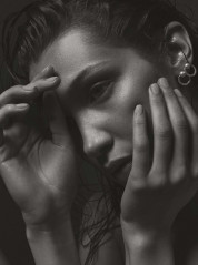 Bella Hadid – V Magazine (March 2017) фото №941410
