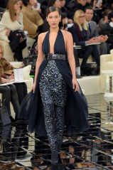 Bella Hadid – Walks The Runway For Chanel in Paris фото №935570