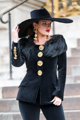 Bella Thorne Christian Dior Haute Couture SS 2024 show at Paris 01/22/24 фото №1386119