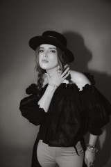 Bella Thorne ~ Flaunt Magazine January 2023 фото №1373423