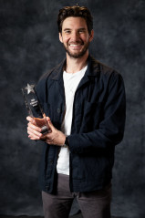 Ben Barnes- IMDB "Fan Favorite" Starmeter Award фото №1328533