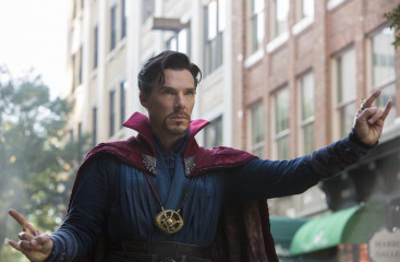 Benedict Cumberbatch - Avengers: Infinity War (2018) фото №1249290