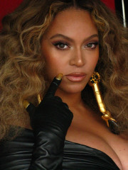 Beyonce - 63rd Grammy Awards in Los Angeles Portraits 03/14/2021 фото №1291886