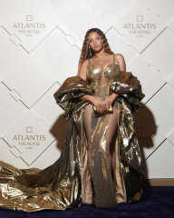 Beyonce – Gold Dress Shoot фото №1384441