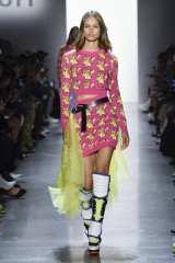 Birgit Koss - Jeremy Scott Spring/Summer 2019 Fashion Show in New York фото №1113044