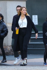 Blake Lively - Out in New York 11/18/2021 фото №1323285