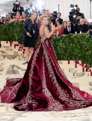 Blake Lively-Met Gala 2018 фото №1068335