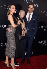 Blake Lively and Ryan Reynolds – ‘A Quiet Place’ Premiere in New York фото №1059087