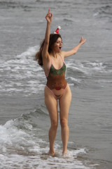 Blanca Blanco in a Swimsuit at the Beach in Malibu фото №1127627