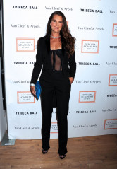 Brooke Shields – 2017 Tribeca Ball in New York City фото №953333
