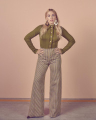 Busy Philipps – Photoshoot for Bust Magazine (2018) фото №1108221