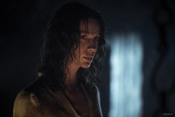 Caitriona Balfe - "Outlander" 1x01 - Sassenach Stills фото №1218015