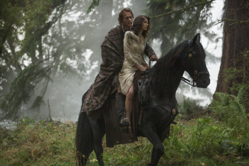 Caitriona Balfe - "Outlander" 1x01 - Sassenach Stills фото №1218012