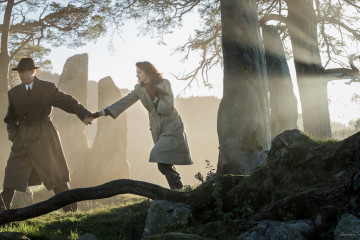 Caitriona Balfe - "Outlander" 1x01 - Sassenach Stills фото №1218016