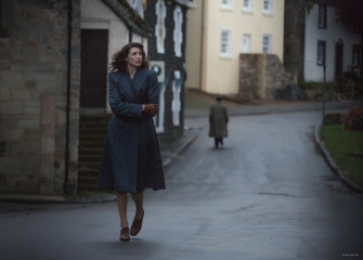 Caitriona Balfe - "Outlander" 1x01 - Sassenach Stills фото №1217995