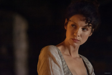 Caitriona Balfe - "Outlander" 1x03 - The Way Out Stills фото №1218417