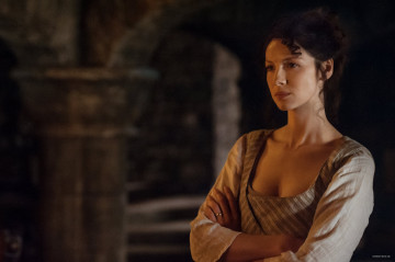 Caitriona Balfe - "Outlander" 1x03 - The Way Out Stills фото №1218422
