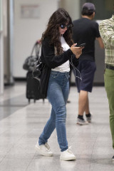 Camila Cabello - Laguardia Airport in New York 09/04/2019 фото №1217485