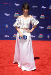 Camila Cabello on Red Carpet – Radio Disney Music Awards in Los Angeles фото №960612