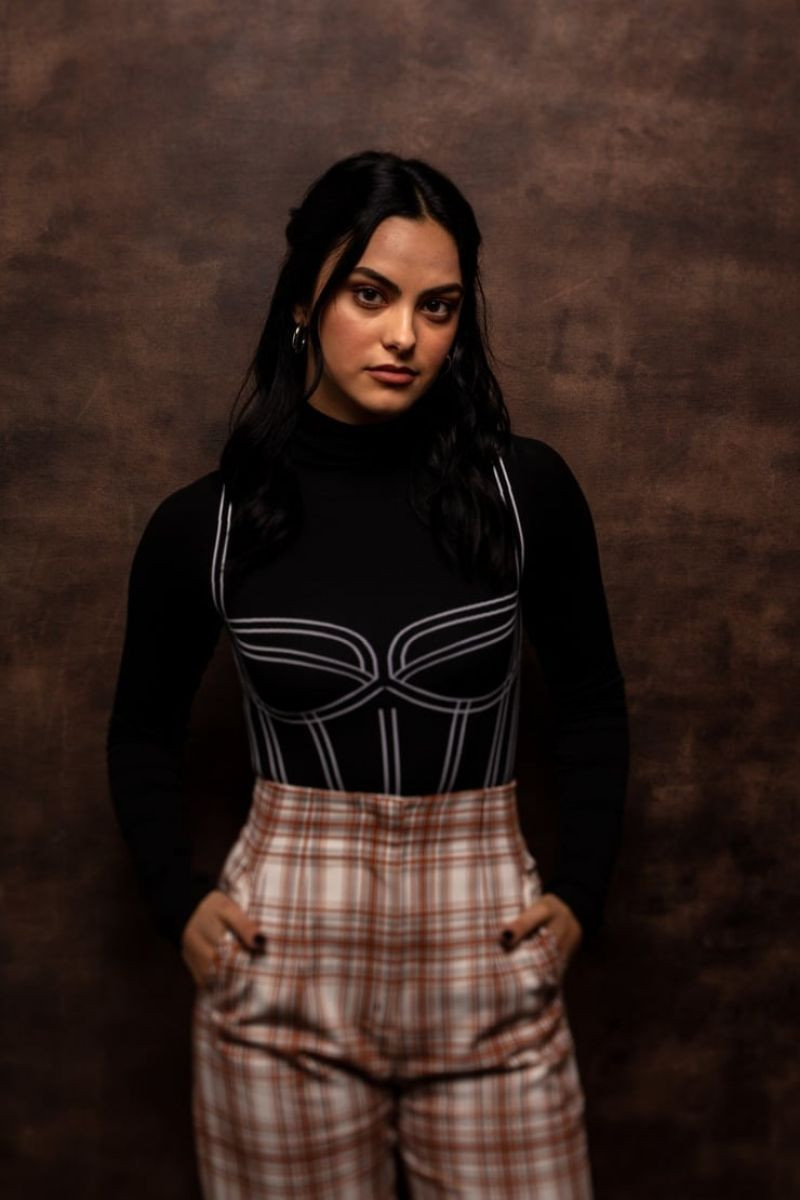 Камила Мендес (Camila Mendes)