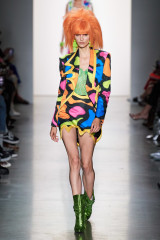 Jeremy Scott Spring/Summer 2020 Fashion Show in New York  фото №1224788