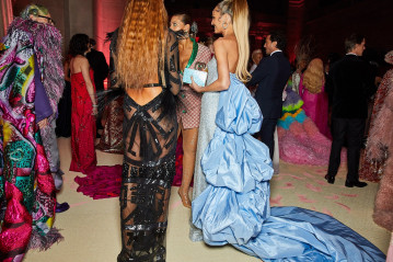  Candice Swanepoel – 2019 Met Gala фото №1172491