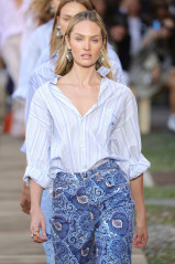 Candice Swanepoel - Etro 'Ready To Wear' Spring/Summer 2020 фото №1283645