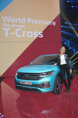 Cara Delevingne – New Volkswagen T-Cross World Premiere in Amsterdam фото №1112173