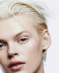 Cara Taylor for H&amp;M Beauty фото №1383547