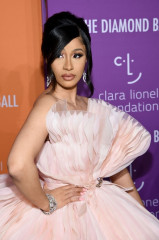 Cardi B - 5th Annual Diamond Ball n New York 09/12/2019 фото №1219090