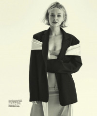 CAREY MULLIGAN in Vogue Magazine, Australia May 2020 фото №1256427