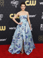 Carla Gugino – Critics Choice Awards 2024 фото №1385396