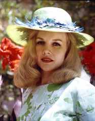 Carroll Baker фото