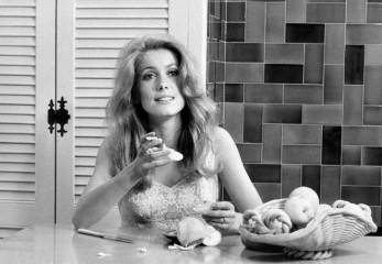 Catherine Deneuve фото №1357972