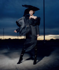 Catherine McNeil ~ Vogue Australia November 2022 by Jake Terrey фото №1379944