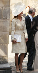 Catherine, Duchess of Cambridge фото №473890