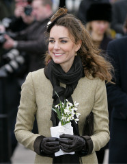 Catherine, Duchess of Cambridge фото №390441