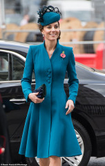 Catherine, Duchess of Cambridge фото №1164606
